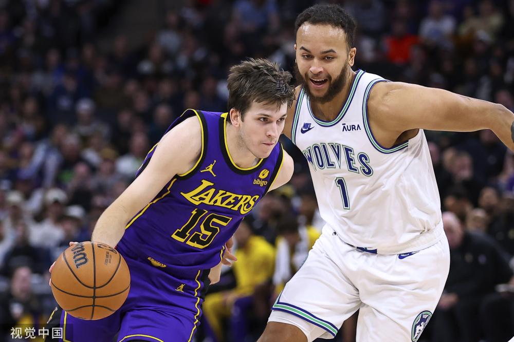 展现出强大 展现出强大