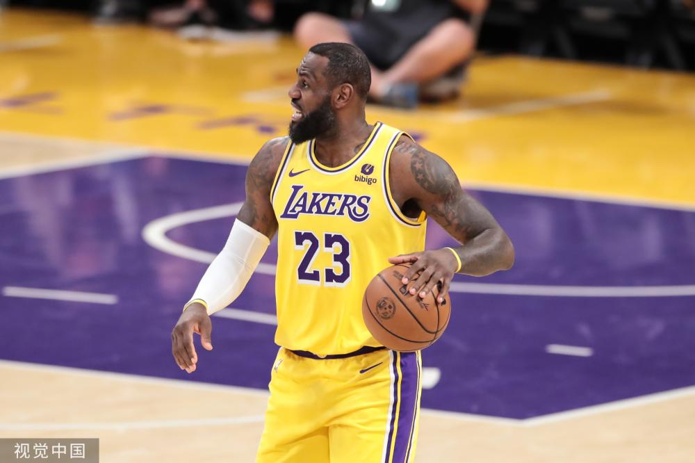 了这位年轻 了这位年轻